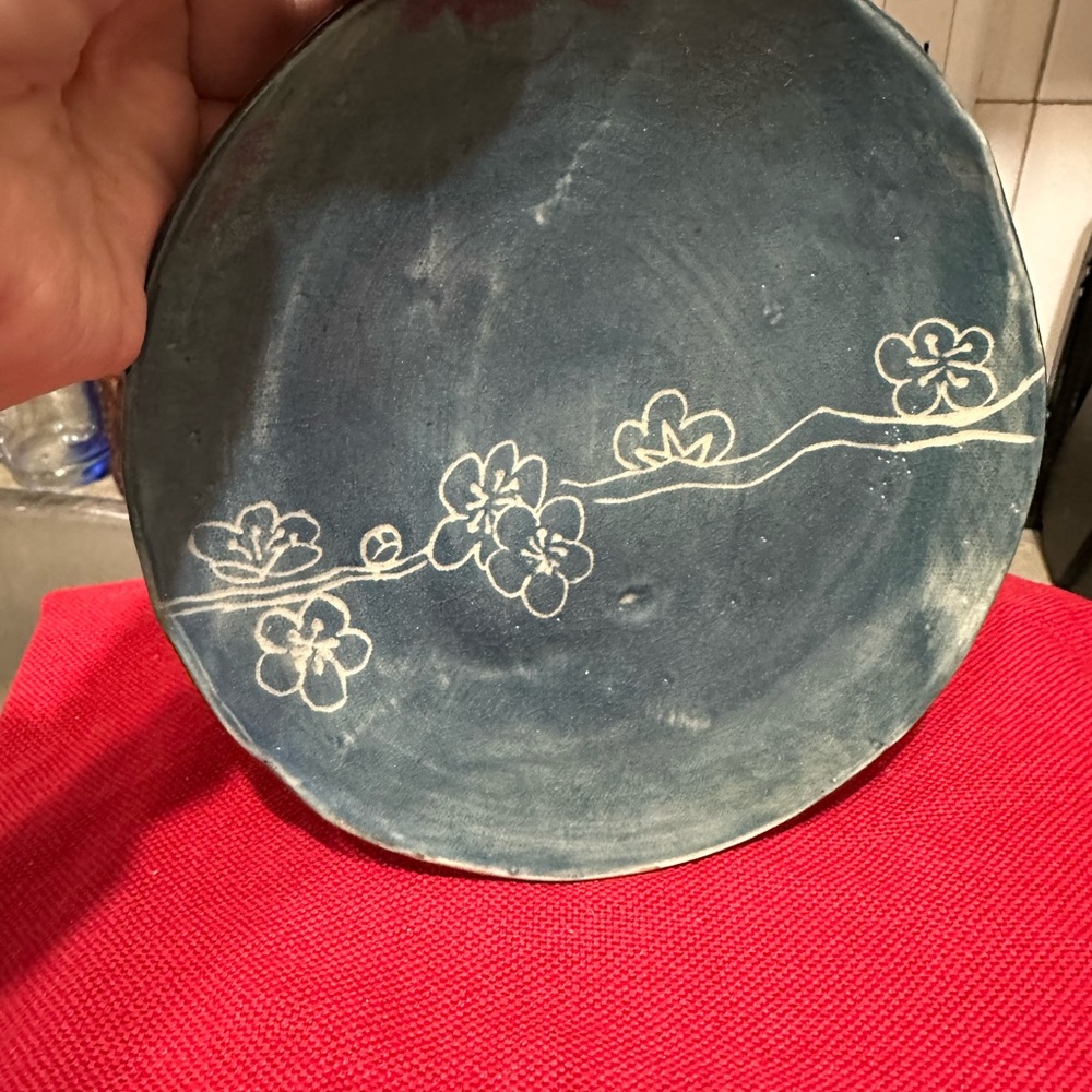 Pottery plate